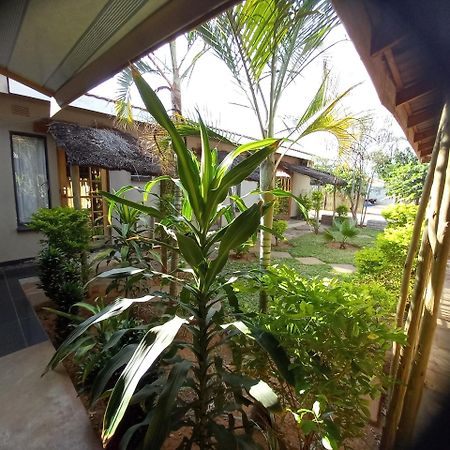 Belle Vue Bed & Breakfast Palapye Exterior photo